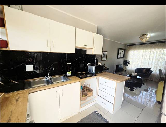 2 BEDROOM APARTMENT FOR SALE IN PRESTBURY